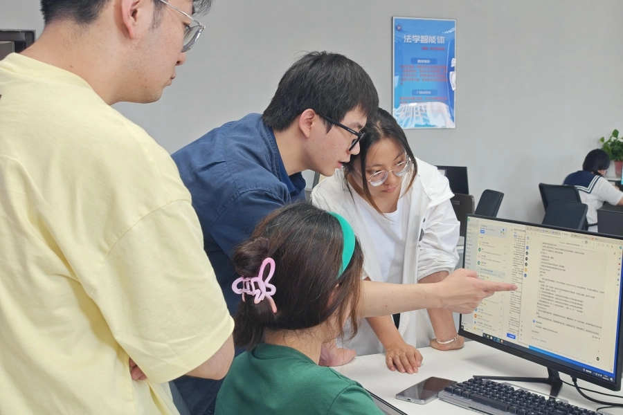 科研创新与跨学科合作